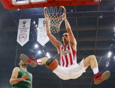 Διασυρμός Παναθηναϊκού: «Γίγαντας» Μιλουτίνοφ «πάτησε» την ομάδα του Πιτίνο!